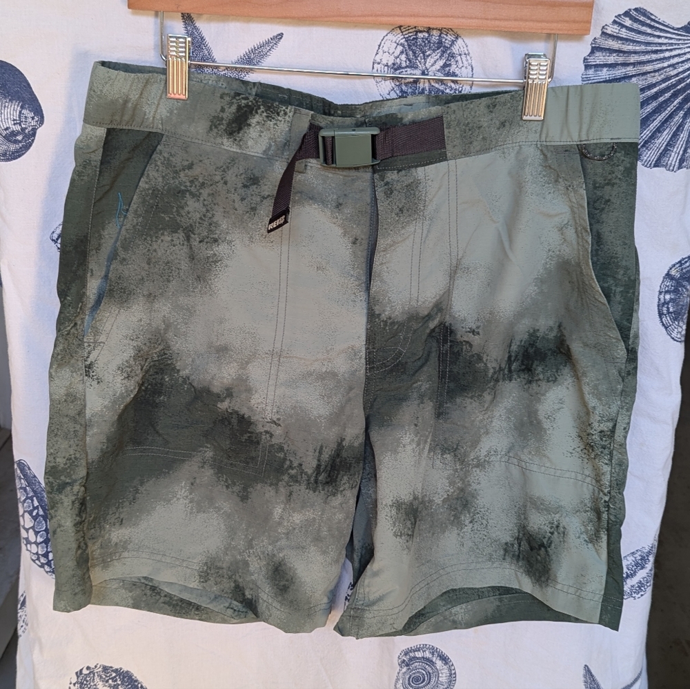 REI Coop Sahara Amphib Shorts Green Tie Dye Size Medium Like New